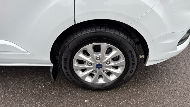 Ford Transit Custom 300 L1 Diesel Fwd 2.0 EcoBlue 130ps Low Roof D/Cab Limited Van